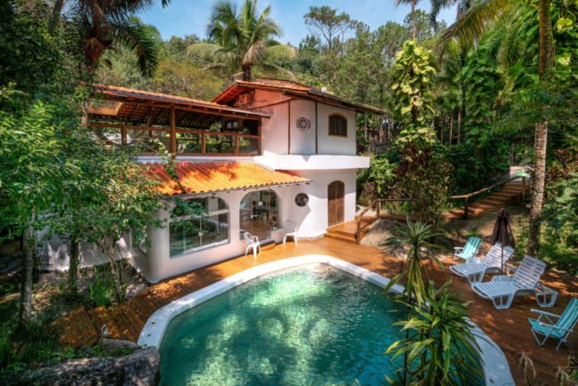 Casa até 6 pessoas com piscina natural em Ilhabela